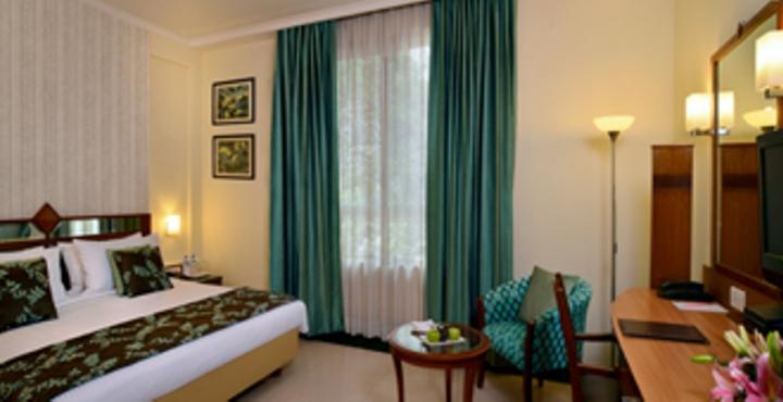 J P Cordial Hotel บังกาลอร์ ภายนอก รูปภาพ